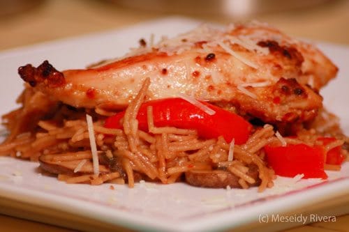 Chicken with Red Pepper & Mushroom Spagetti-Soto