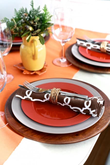 Simple #Thanksgiving tablescape | TheNoshery.com