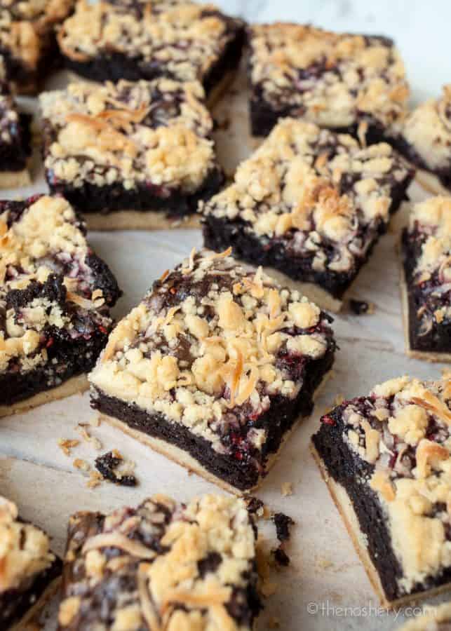 Raspberry Brownie Bars | The Noshery