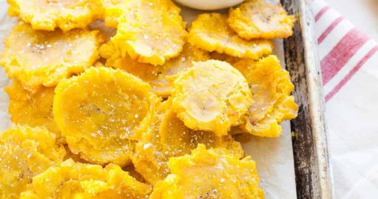 Tostones (Twice Fried Plantains) | TheNoshery.com