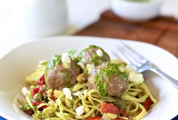 Lamb Meatballs & Mint Pesto Pasta. It's Greek spaghetti & meatballs | TheNoshery.com - @thenoshery