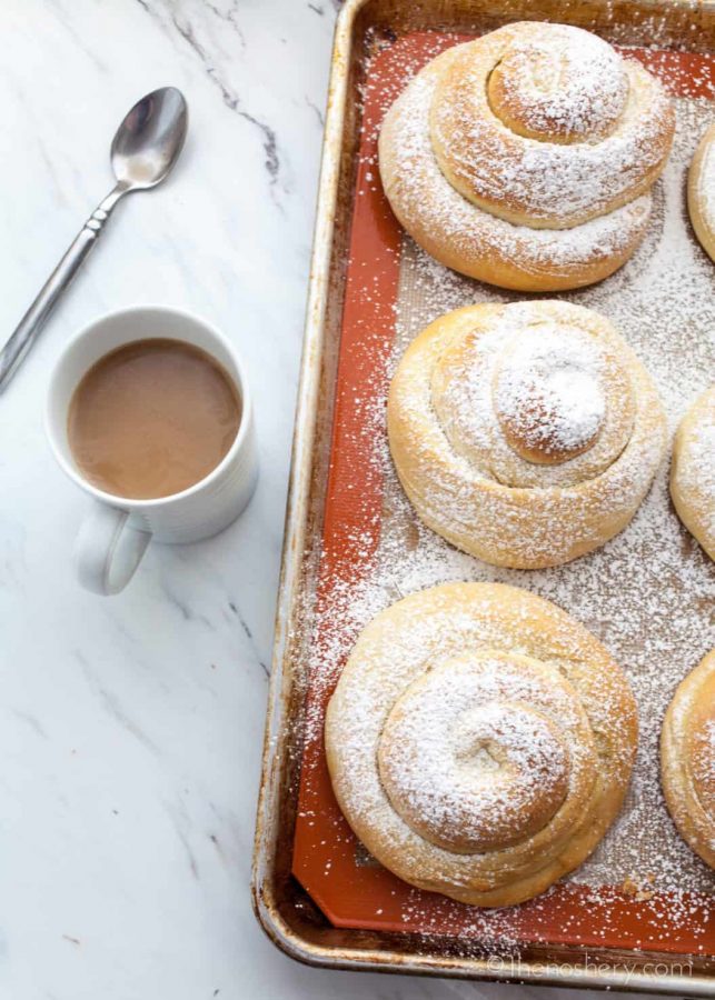 Mallorca Bread: Puerto Rican Sweet Bread Rolls (Pan De Mallorca) | The Noshery