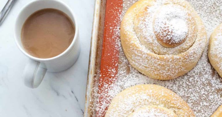 Mallorca (Puerto Rican Sweet Bread Rolls) | TheNoshery.com