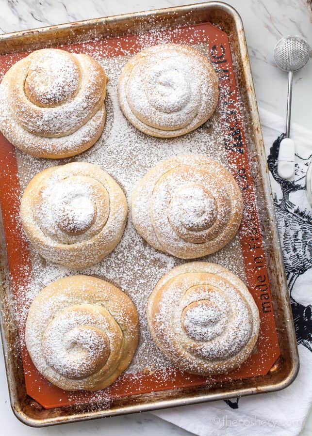 Mallorca Bread: Puerto Rican Sweet Bread Rolls (Pan De Mallorca) | TheNoshery.com