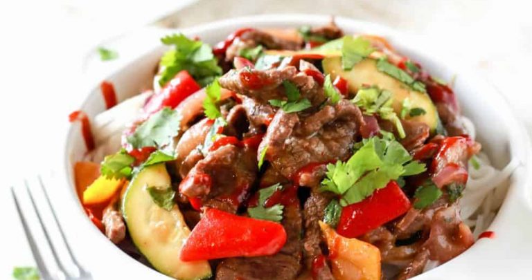 Spicy Beef and Peppers Takeout | TheNoshery.com