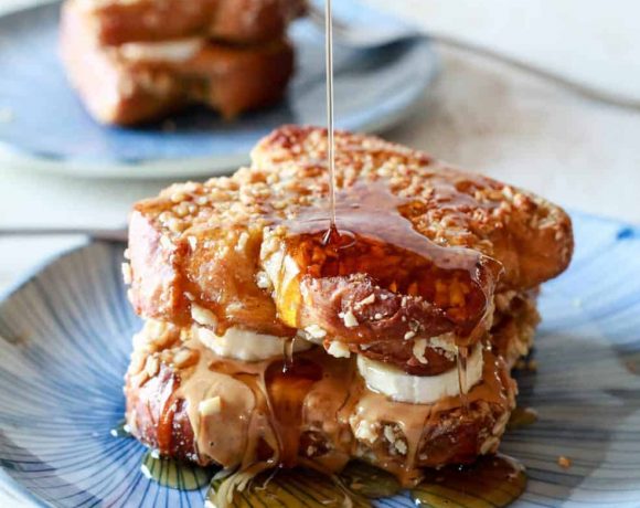 Peanut Butter, Honey & Banana Stuffed Almond Crusted French Toast | TheNoshery.com