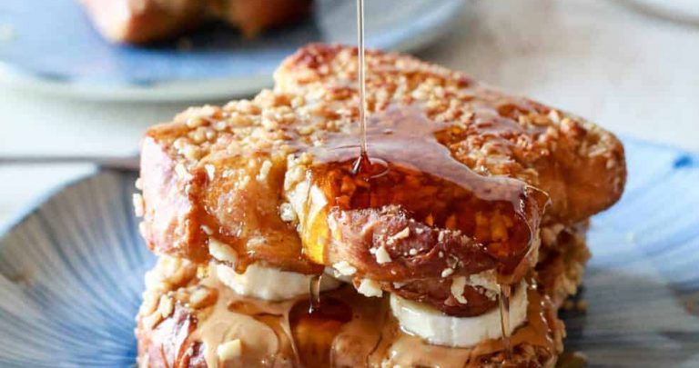 Peanut Butter, Honey & Banana Stuffed Almond Crusted French Toast | TheNoshery.com