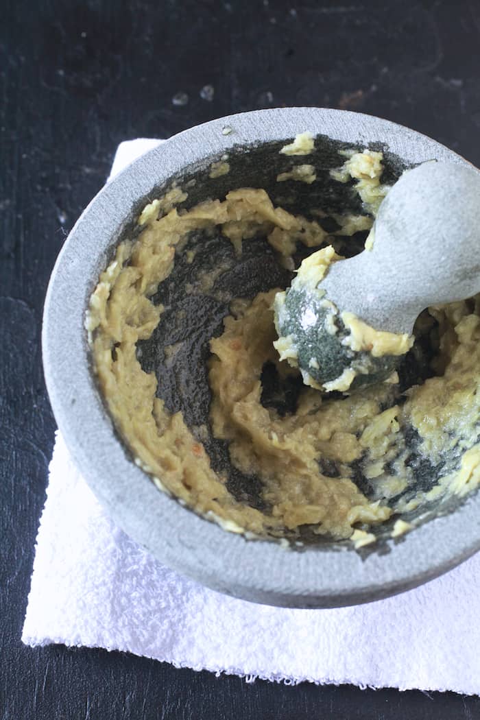 How to Season a Granite Mortar and Pestle + Guacamole - The Noshery