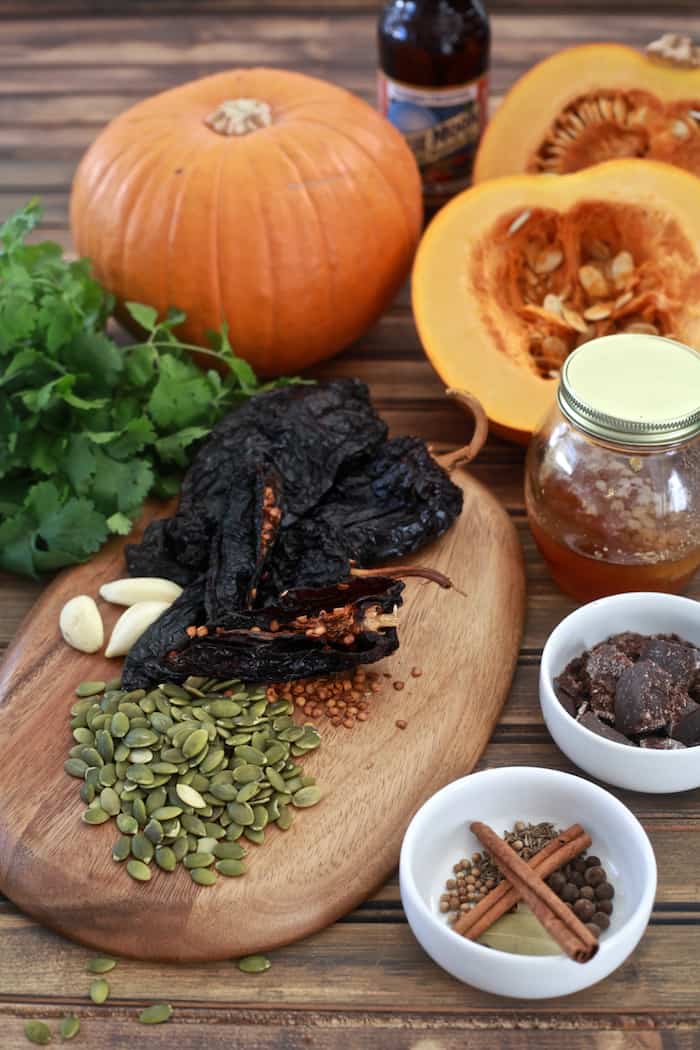 Roasted Pumpkin Mole Spread | TheNoshery.com #pumpkin #pumpkinrecipe #fall