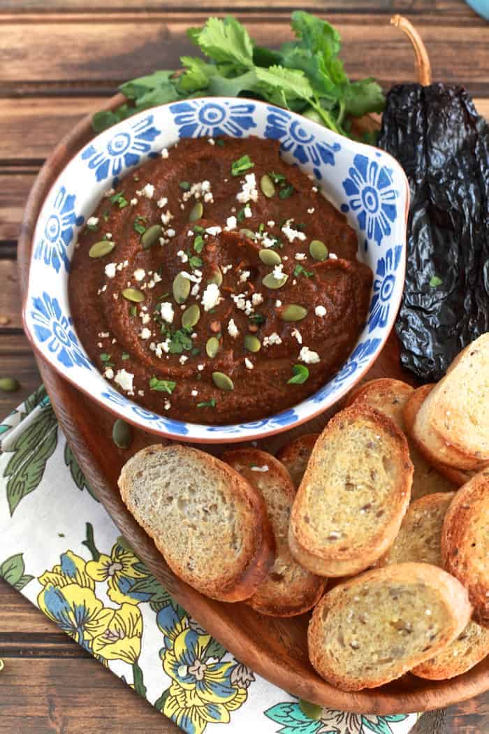 Roasted Pumpkin Mole Spread | TheNoshery.com #pumpkin #pumpkinrecipe #fall