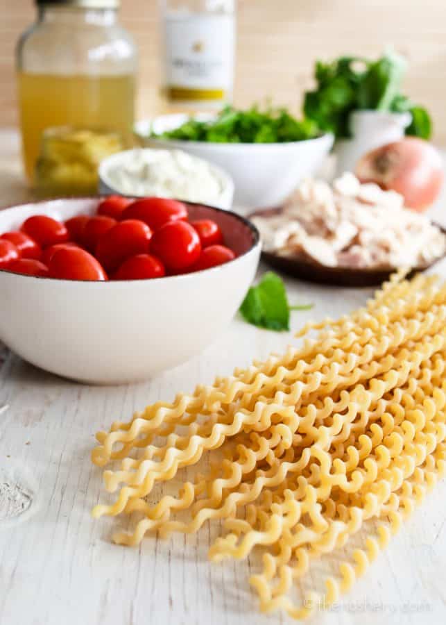 Easy Dinner - Creamy Chicken Artichoke One Pot Pasta | The Noshery