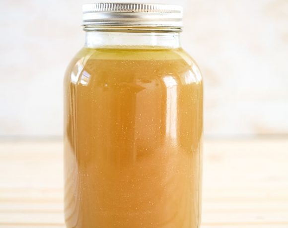 Homemade Chicken Stock | TheNoshery.com - @TheNoshery