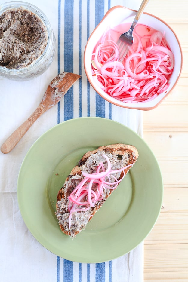 Pork Rillettes | Easy to make pork pate. | TheNoshery.com - @TheNoshery