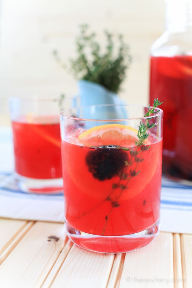 Blackberry Thyme & Vanilla Lemonade | TheNoshery.com - @TheNoshery