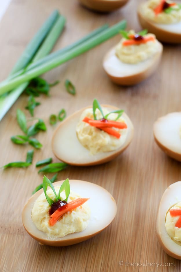 Soy Deviled Eggs - I promise you can't eat just one! | TheNoshery.com - @TheNoshery | #KikkomanSabor #ad #sponsored