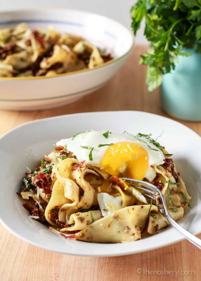 Pappardelle with Black Olive Tapenade, Sundried Tomatoes & Crispy Prosciutto | The Noshery