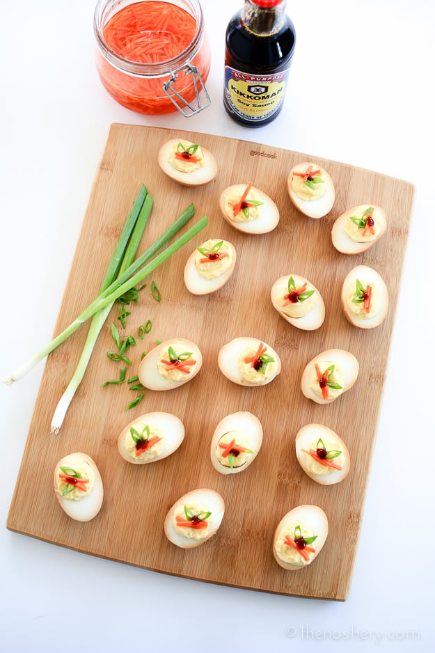 Soy Deviled Eggs - I promise you can't eat just one! | TheNoshery.com - @TheNoshery | #KikkomanSabor #ad #sponsored