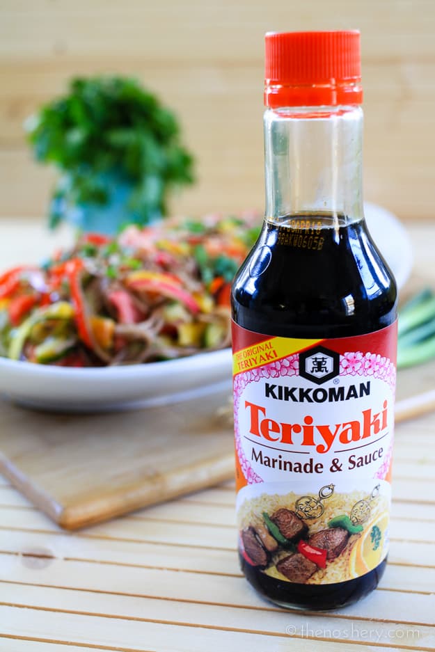 Cold Soba Noodle Salad with Teriyaki Dressing | TheNoshery.com - @TheNoshery #KikkomanSaborLBC