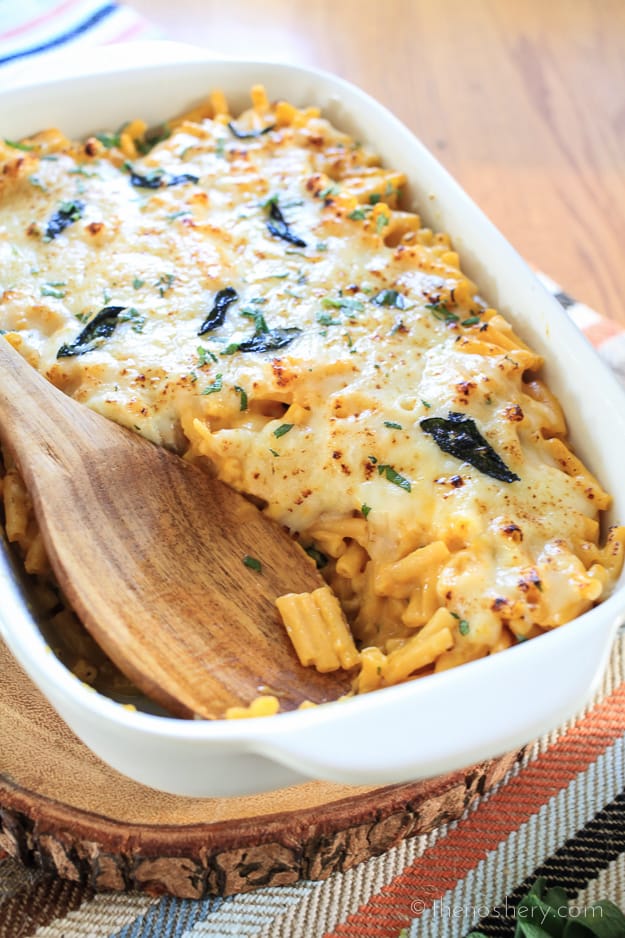 Easy Pumpkin & Sage Mac and Cheese | TheNoshery.com #EasyKraftMeals #ad