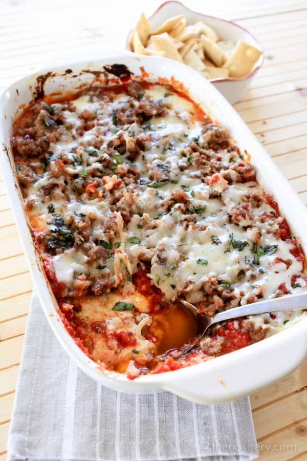 Baked Lasagna Dip {VIDEO} | TheNoshery.com