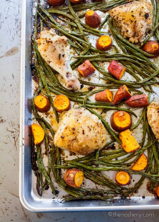 The Weeknight Dinner Cookbook: Sheet Pan Chicken with Green Beans and Potatoes | TheNoshery.com