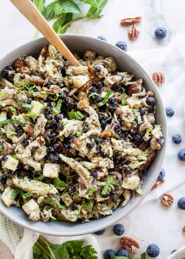 The Noshery | Blueberry and Pecan Chicken Salad with Mint Chimichurri @pompeian #AD