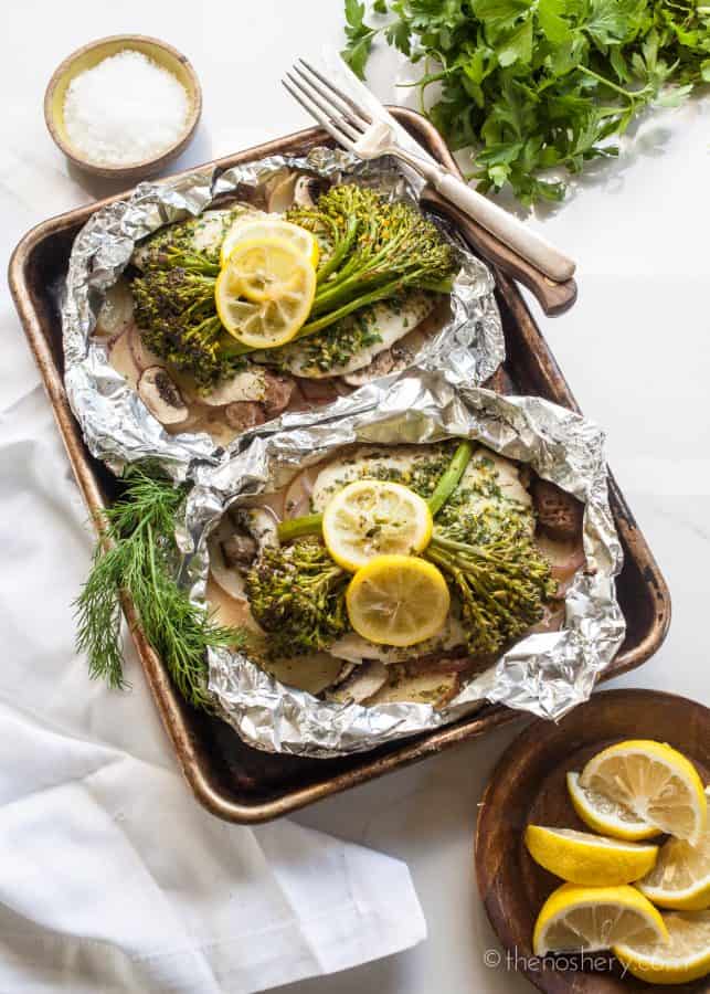 Herbed Tilapia and Vegetable Foil Packets | The Noshery