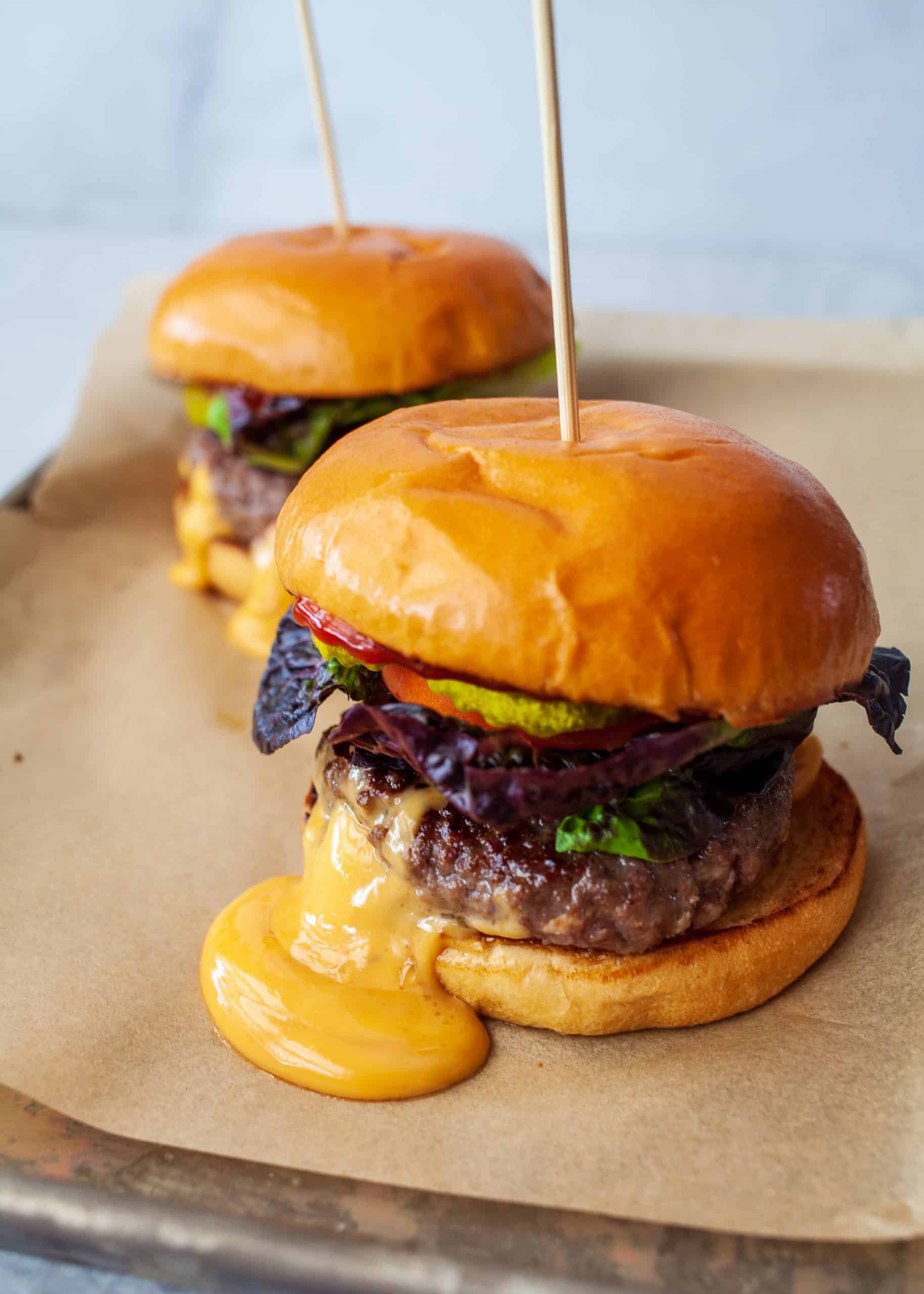 Juicy Lucy Burger Recipe - The Noshery