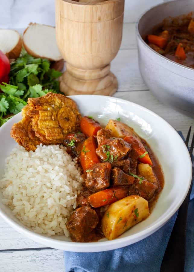 Puerto Rican Stewed Beef Tongue (Lengua de Res Guisada) | The Noshery